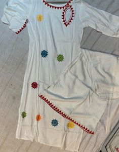 White Embroidered Kurti Set