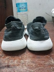 I Am Selling My Old Shoe.