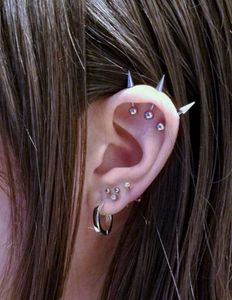 Stake earrings (Pair)