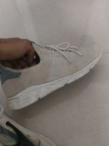 Stark fashion sneaker