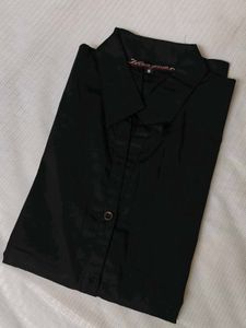 🆕 Black Shirt