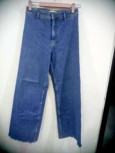 New Zara Straight And Baggy Jeans