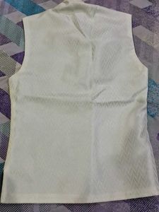 Elegant Sleeveless Ethnic Jacket