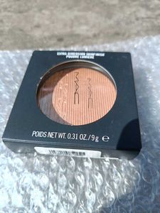 MAC Extra Dimension Skinfinish