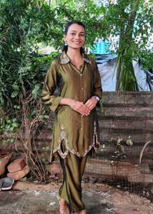 Elegant Olive Green Embroidered Pant Suit