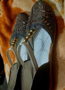 Sparkly flats 💥✨