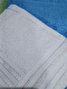 Set of 2 Soft New Bath Towels