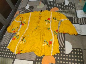 Floral Embroidered Top Xxl