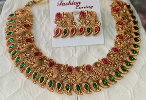 Necklace &amp; Earring Set