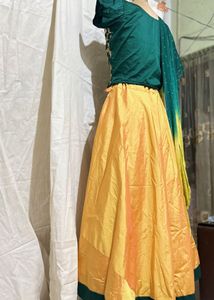 🌸Golden Embroidered Lehenga💛🥻