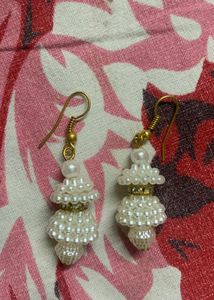 White Pearl Earings Pair