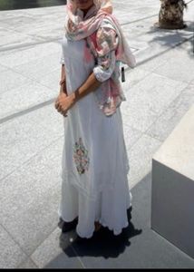 Elegant White Kurta And Skirt