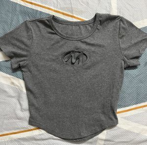 Cut out fitted T-shirt