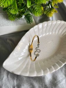 Sanke Bracelet