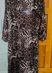 Strechable,Leopard Print Kurti (Size &#34;L&#39;)