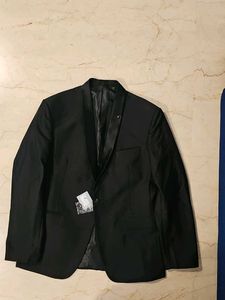 Stylish Black Suit Blazer