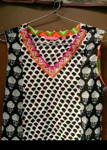 Women Kurtie