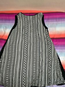Black Sleeveless Tunic/ Top