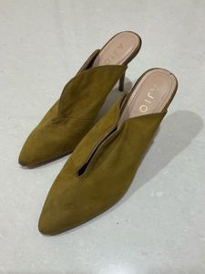 AJIO Olive Green Heels