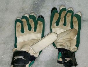 Slazenger Batting Gloves