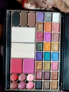 Miss Gold 37 Colour Eyeshadow Palette