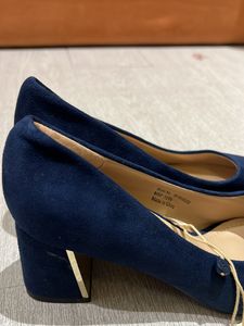 Max Blue Belly With Heels