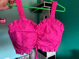 PINK SLEEVELESS CROP TOP