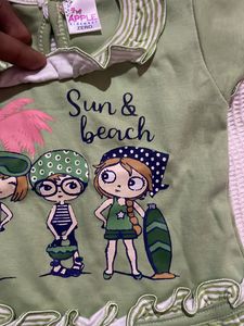 Sun &amp; Beach Green Top