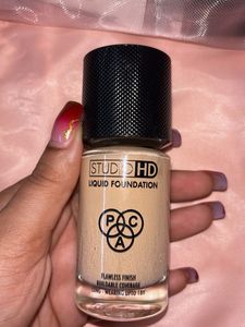 PAC Studio HD Liquid Foundation