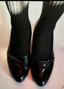 Black Ribbed Knit Socks