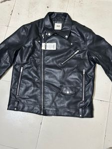 Black Leather Jacket (₹2100)🖤 Classy, bold