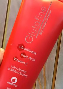 Glutafine Rich Creamy Facewash