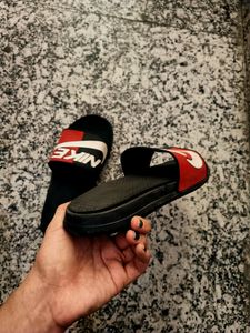 PREMIUM NIKE SLIDES (UNISEX)💥💯