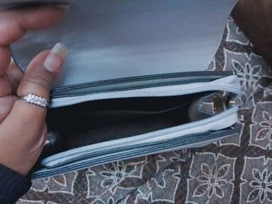 FUNKY SLING BAG