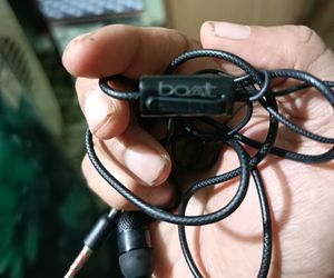 (5 Pieces) boAt Bassheads 310 With Mic