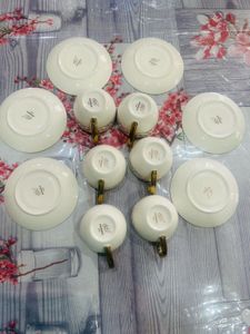 New Royal Vintage Gloden Tea Cup Set