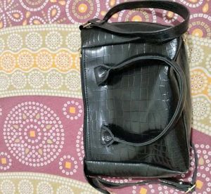 Stylish Black Shoulder Bag