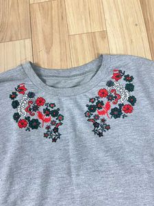 Floral Embroidered Pullover.