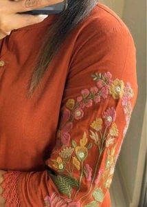 Chic Embroidered Kurti Pant Set