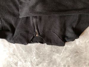 Black Ribbed Full Sleeves Body Fit With Hob Top