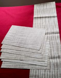 Set Of 6 Table Mat &amp; 1 Runner