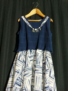 Chic Navy &amp; White Print Dress