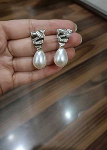 Pearl Drop Earrings