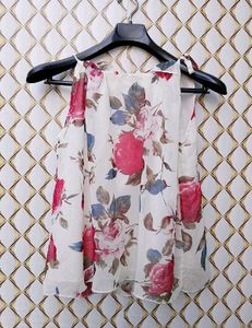 New With Tag Cute Soft Floral Dori Top