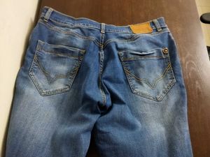 Selling Kingston Pepe Jeans For Men In ₹500
