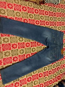 Men’s Slim Fit Blue Denim Jeans by Spykar – Light