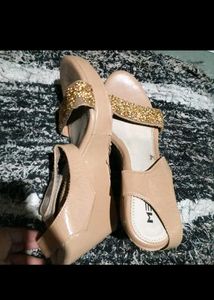 Elegant Beige Sandals