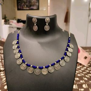 blue neck lace