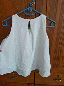 Elegant White Sleeveless Top