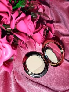 Charlotte Tilbury Compact Powder